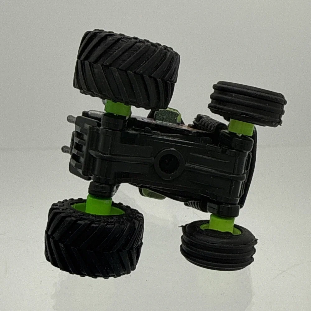 Vintage Micro‎ Machines Tuff Trax Monster Truck Weed Hopper EUC 1992